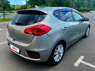 2017 Kia Ceed II Рестайлинг, золотистый, 1800000 рублей, вид 5