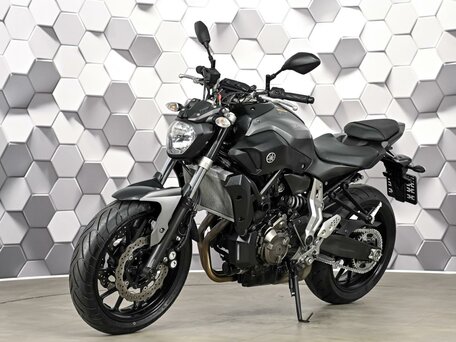 2015 Yamaha MT-07 (FZ-07), серый, 695000 рублей, вид 2