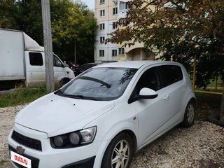 2015 Chevrolet Aveo II, белый, 590000 рублей, вид 2