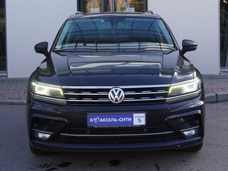 2019 Volkswagen Tiguan II, чёрный, 2679000 рублей, вид 2
