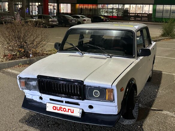 2001 Lada (ВАЗ) 2107, белый, 97000 рублей - вид 1