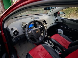 2013 Chevrolet Aveo II, красный, 650000 рублей, вид 4