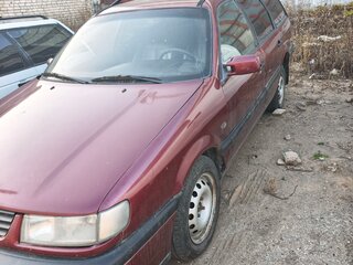 1996 Volkswagen Passat B4, красный, 220000 рублей, вид 1