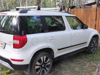 2015 Skoda Yeti I Рестайлинг, белый, 1300000 рублей, вид 4