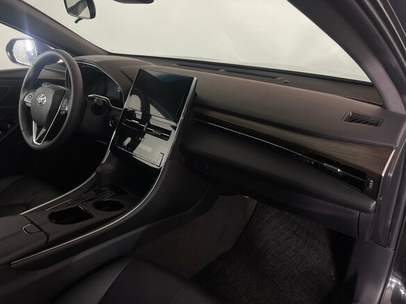 2022 Toyota Avalon V, чёрный, 3000000 рублей - вид 11