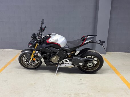 2022 Ducati Streetfighter V4, чёрный, 2850000 рублей, вид 2