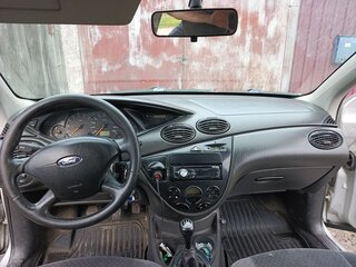2004 Ford Focus I Рестайлинг, серебристый, 220000 рублей, вид 5