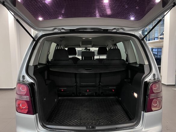 2010 Volkswagen Touran I Рестайлинг, серебристый - вид 15