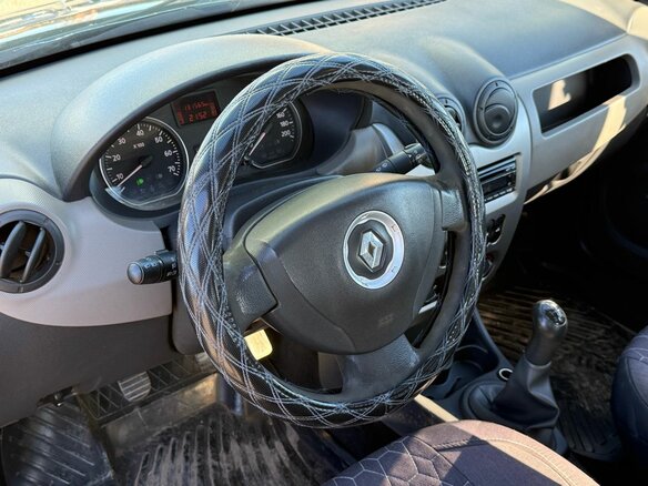 2011 Renault Sandero I, чёрный, 499000 рублей - вид 10