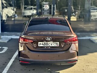 2021 Hyundai Solaris II Рестайлинг, коричневый, 1730000 рублей, вид 5