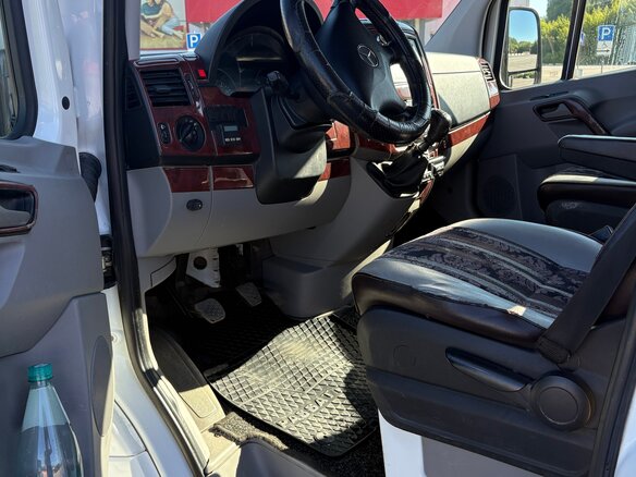 2010 Mercedes-Benz Sprinter, белый, 2150000 рублей - вид 11