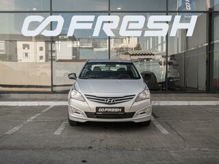 2016 Hyundai Solaris I Рестайлинг, серебристый, 949000 рублей, вид 3