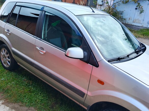 2007 Ford Fusion I Рестайлинг, серебристый, 480000 рублей - вид 1