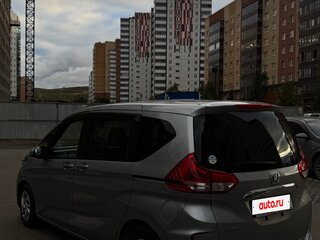 2020 Honda Freed II Рестайлинг, серый, 1840000 рублей, вид 2