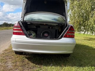 2004 Mercedes-Benz C-Класс 220 II (W203) Рестайлинг, серебристый, 540000 рублей, вид 4