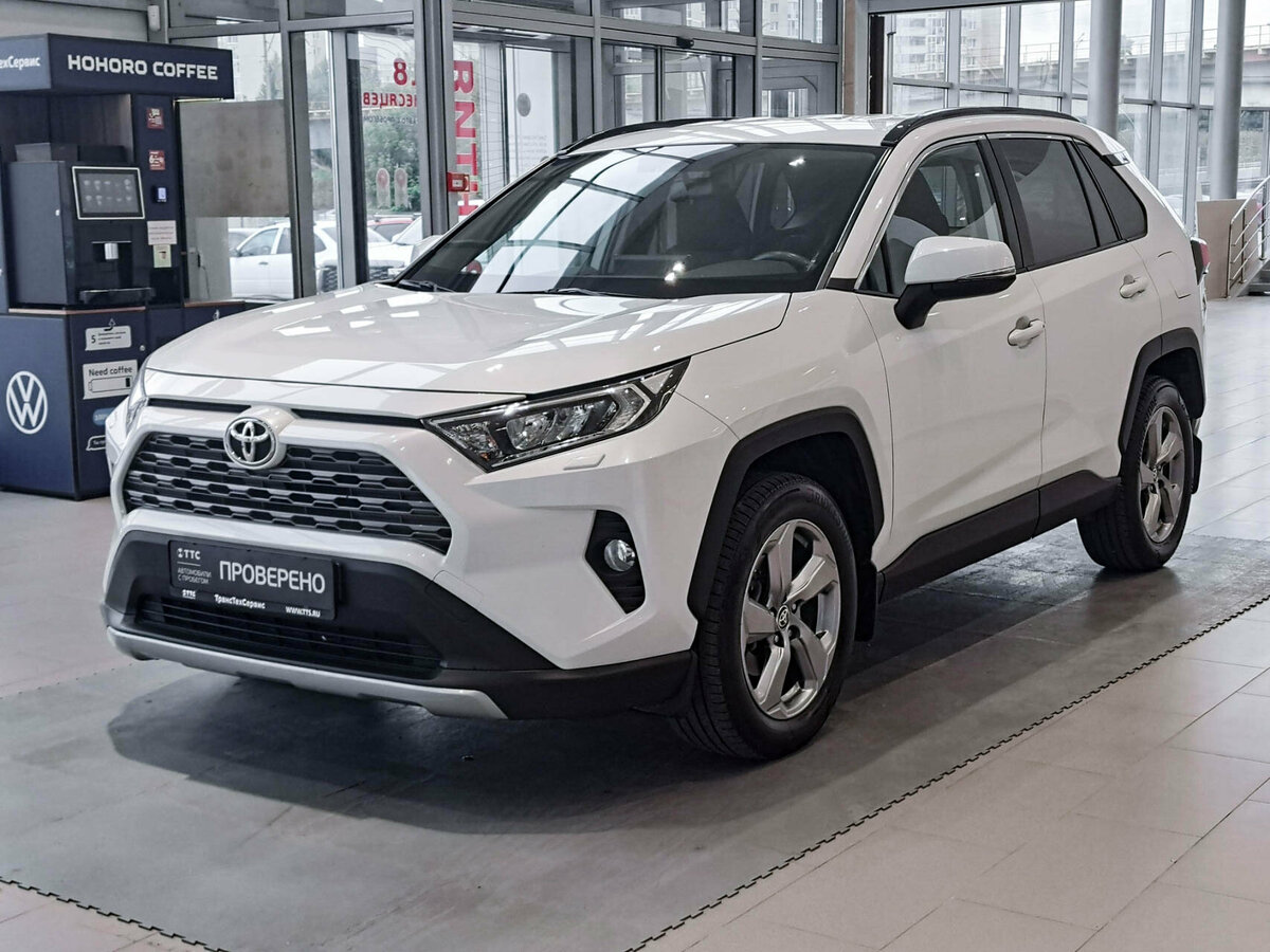 Открыть фотографии: Toyota RAV4 V (XA50)