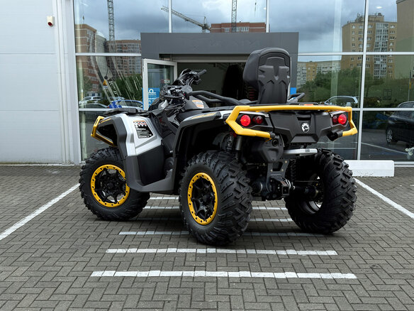 2024 BRP Can-Am Outlander Max XT 1000R, чёрный, 1429800 рублей - вид 2