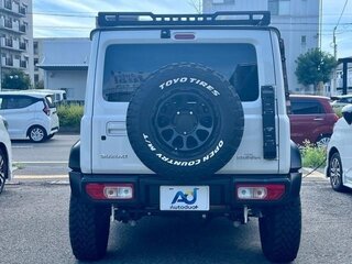 2022 Suzuki Jimny Sierra IV, белый, 1720000 рублей, вид 4