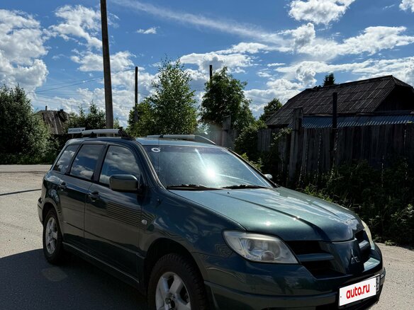 2003 Mitsubishi Outlander I, зелёный, 420000 рублей