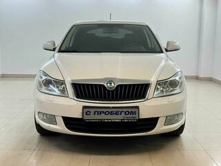 2012 Skoda Octavia II (A5) Рестайлинг, белый, 840000 рублей, вид 2