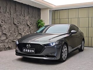 2022 Mazda 3 Axela IV (BP), серебристый, 1320000 рублей, вид 1