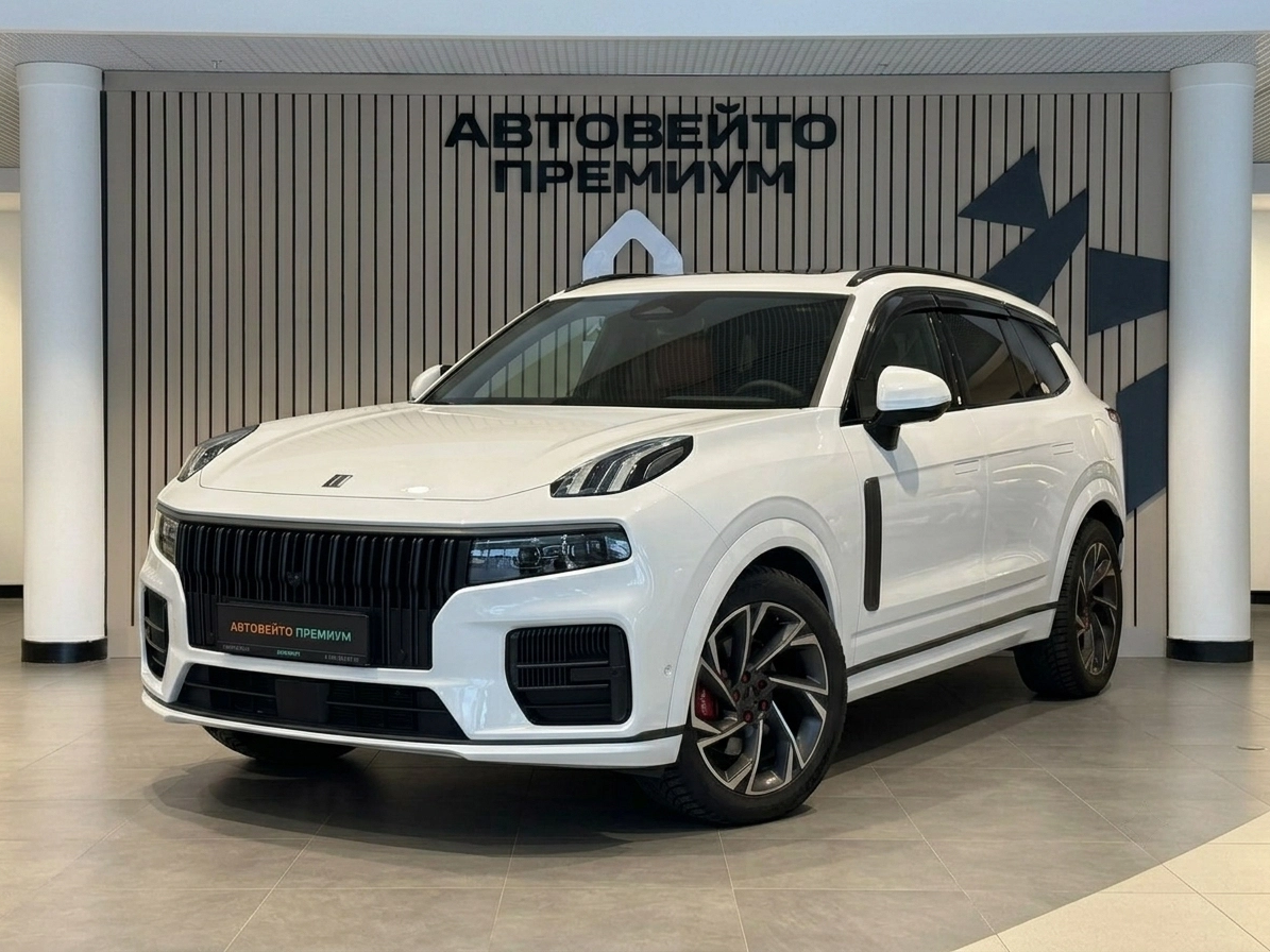 Открыть фотографии: Lynk & Co 09