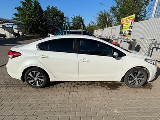 2018 Kia Cerato III Рестайлинг (Classic), белый, 1450000 рублей, вид 5