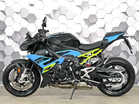 2025 BMW S 1000 R, чёрный, 1999000 рублей, вид 4