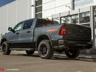 2025 Ram 1500 Crew Cab V Рестайлинг, синий, 10390000 рублей, вид 3