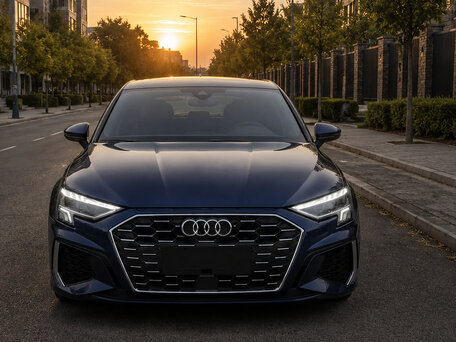 2022 Audi A3 Sportback 35 TFSI IV (8Y), синий, 2080000 рублей, вид 2