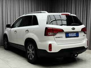 2013 Kia Sorento II Рестайлинг, белый, 1949000 рублей, вид 4