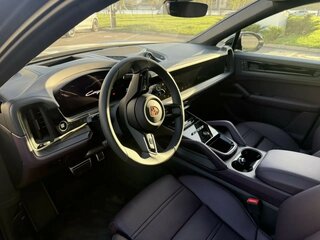 2026 Porsche Cayenne Coupé III Рестайлинг, серый, 18999000 рублей, вид 5