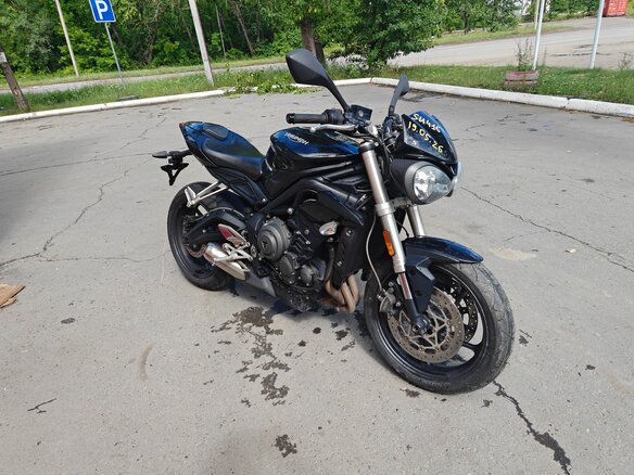 2017 Triumph Street Triple, чёрный, 550000 рублей