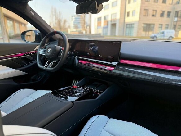 2025 BMW M5 VII (G90), серый, 22000000 рублей - вид 5