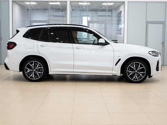 2021 BMW X3 20d xDrive III (G01) Рестайлинг, белый, 6800000 рублей - вид 4