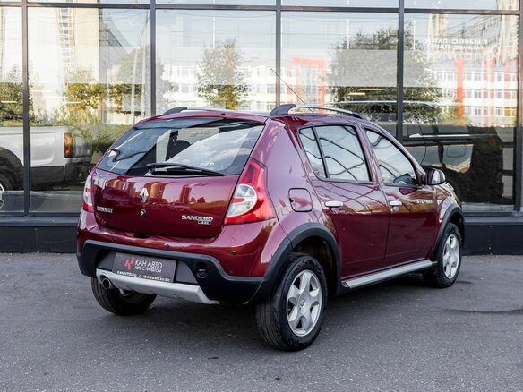 2012 Renault Sandero Stepway I, красный - вид 2