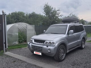 2006 Mitsubishi Pajero III Рестайлинг, серебристый, 800000 рублей, вид 1