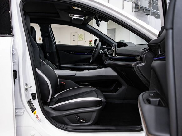 2024 Changan UNI-V I, белый - вид 12