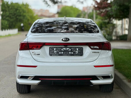 2021 Kia K3 II (China Market), белый, 1800000 рублей, вид 4