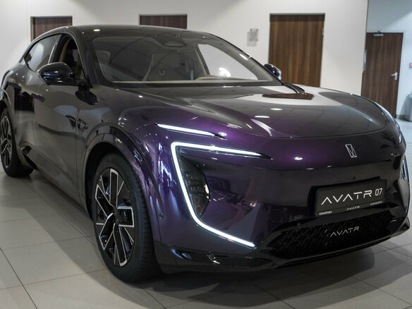 2026 Avatr 07, фиолетовый, 6900000 рублей