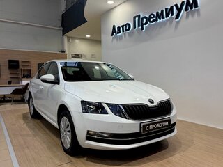 2019 Skoda Octavia III (A7) Рестайлинг, белый, 1849000 рублей, вид 1