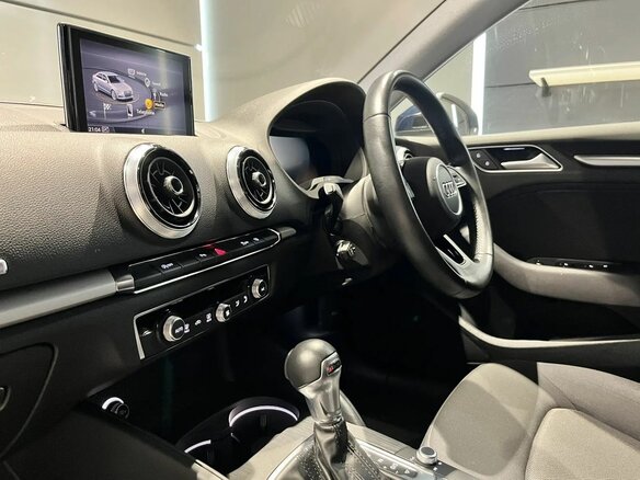 2020 Audi A3 III (8V) Рестайлинг, синий - вид 19
