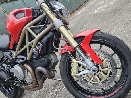 2013 Ducati Monster 1100, красный, 590000 рублей, вид 2