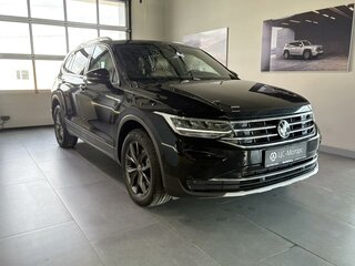 2023 Volkswagen Tiguan II Рестайлинг, чёрный, 3489000 рублей, вид 3