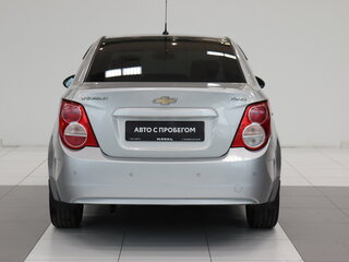 2014 Chevrolet Aveo II, серебристый, 710000 рублей, вид 4