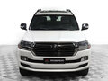 2017 Toyota Land Cruiser 200 Series Рестайлинг 2, белый - вид 1