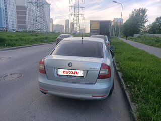 2010 Skoda Octavia II (A5) Рестайлинг, серебристый, 600000 рублей, вид 4