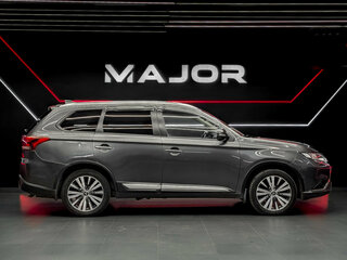 2019 Mitsubishi Outlander III Рестайлинг 3, серый, 1720000 рублей, вид 4