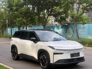 2025 Toyota bZ3X 58.3 kWh, белый, 2329000 рублей, вид 3