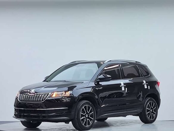 2022 Skoda Karoq DSG7 I, чёрный